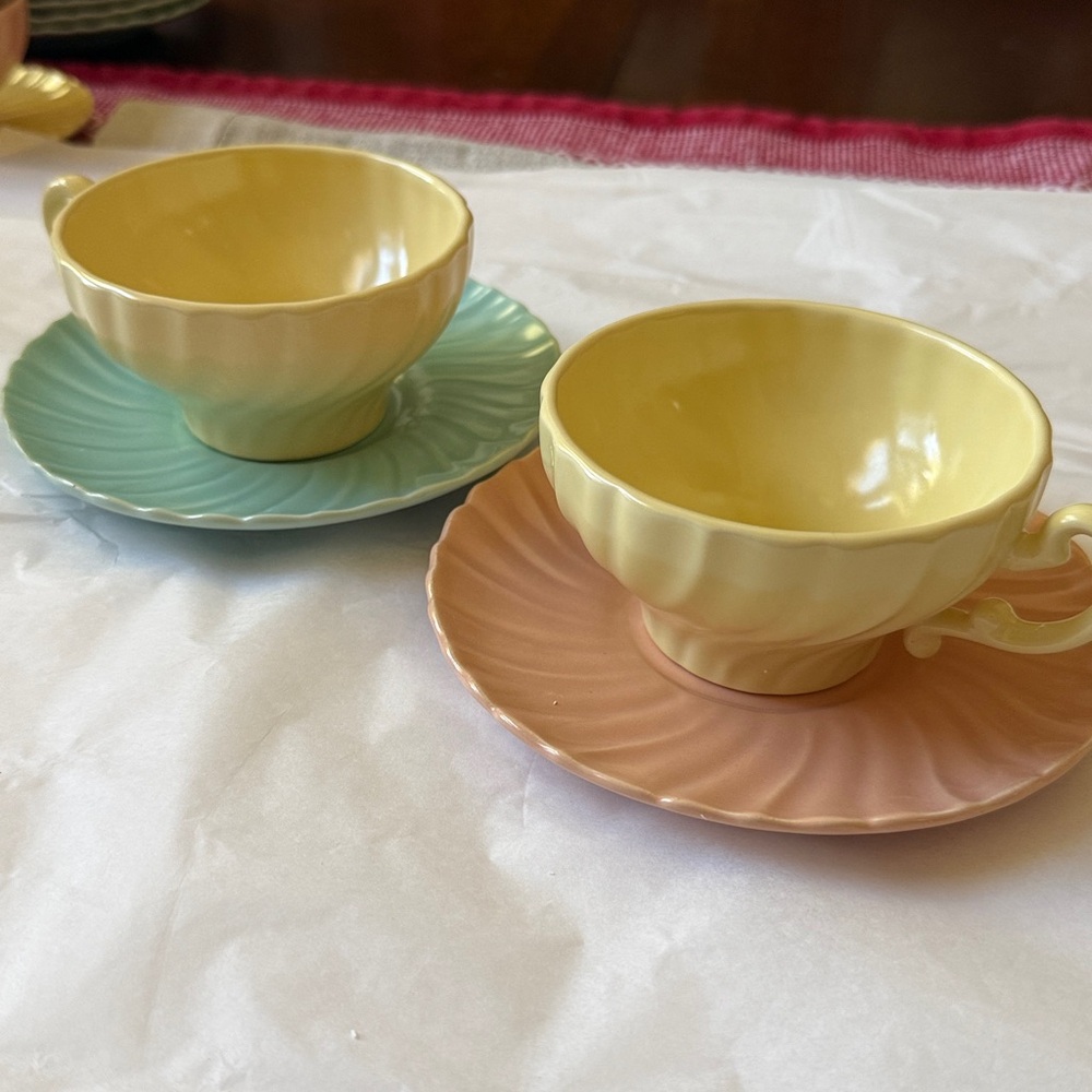VINTAGE FRANCISCAN WARE CORONADO PASTEL BLUE PINK YELLOW 2 SETS TEACUP & SAUCER
